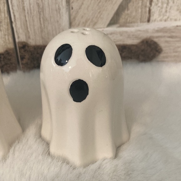 Halloween Ceramic Ghost Shakers - Picture 4 of 7